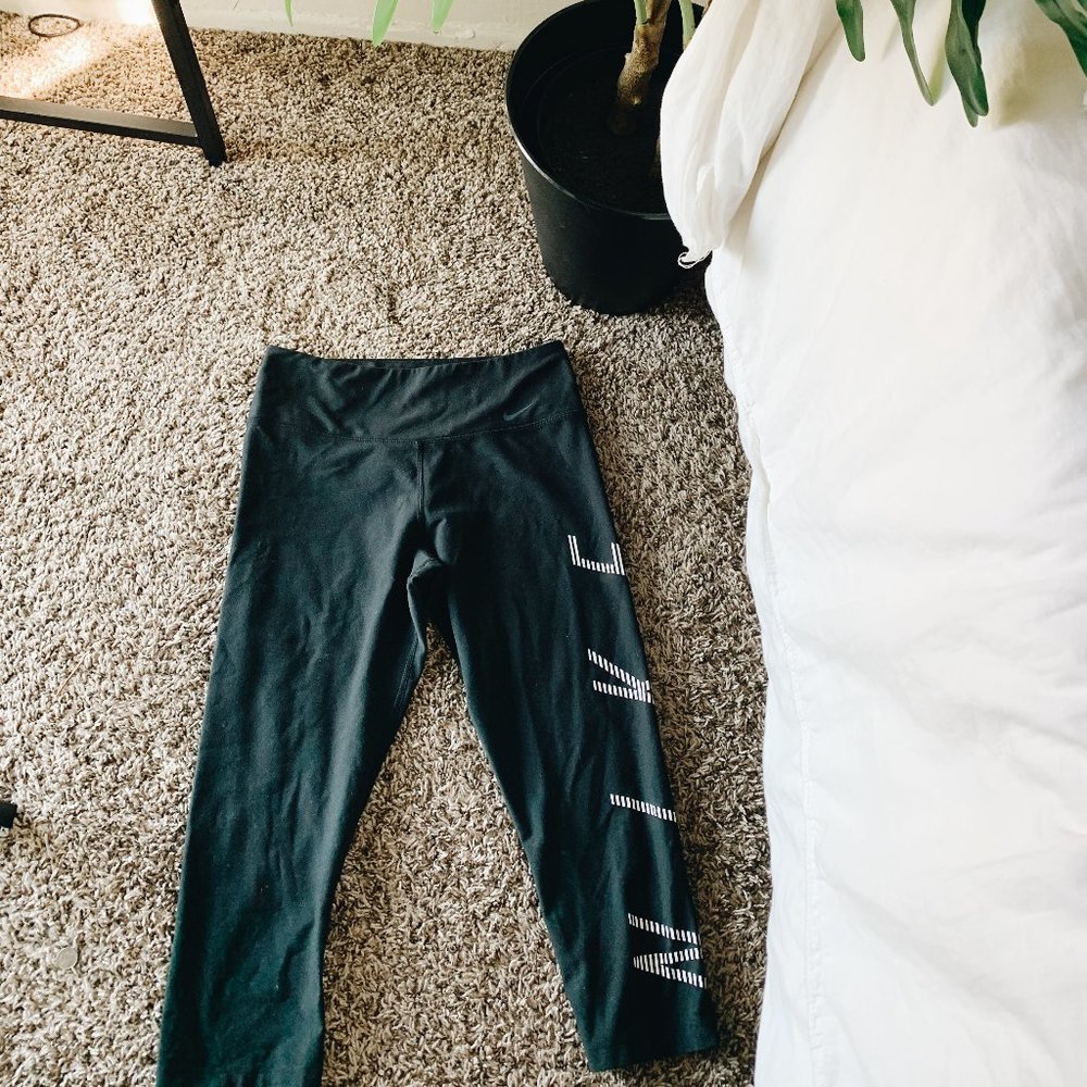 Black NIKE Leggings